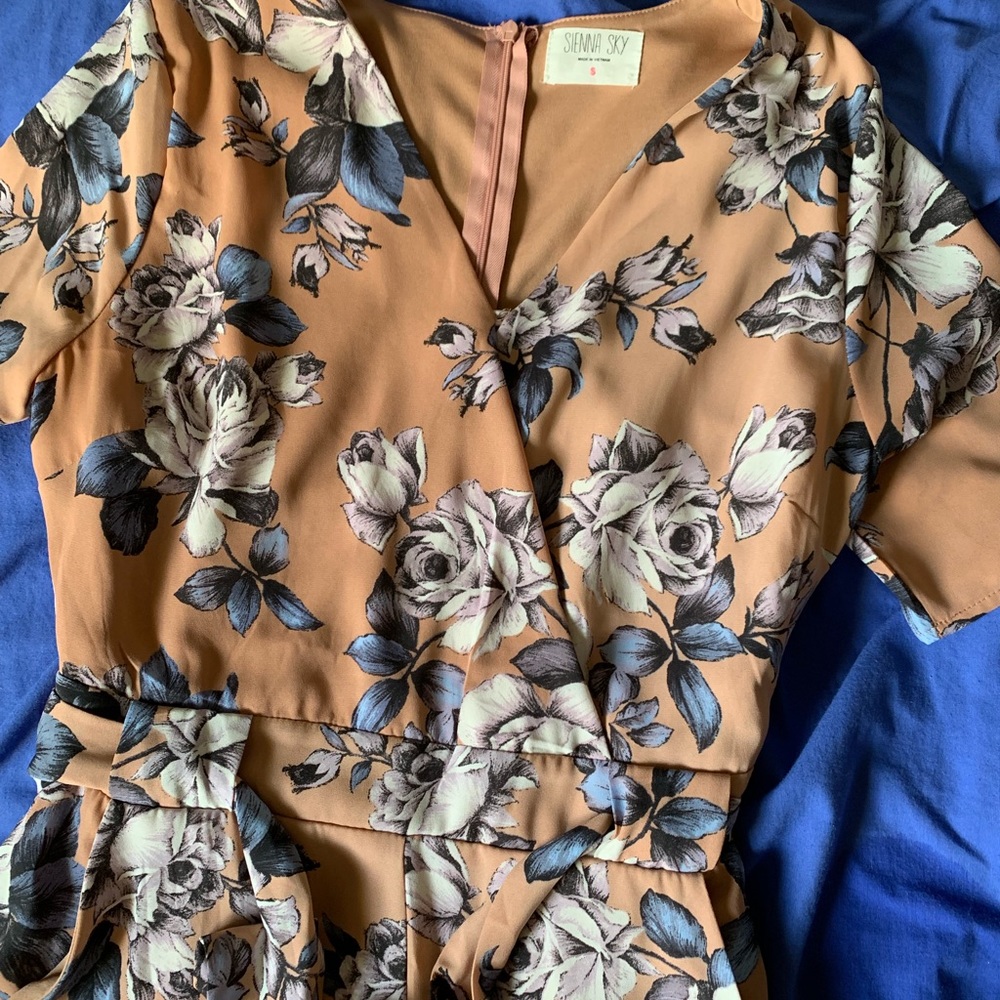 ‼️SOLD‼️ - Picture 3 of 6